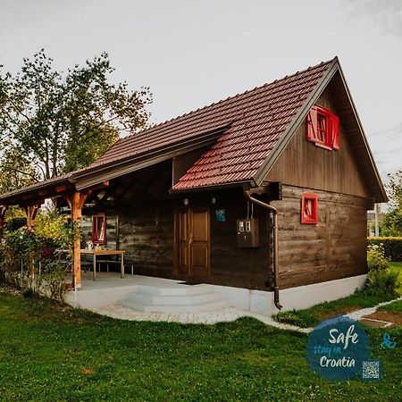 Villa Kuca Za Odmor Lang à Karlovac Extérieur photo