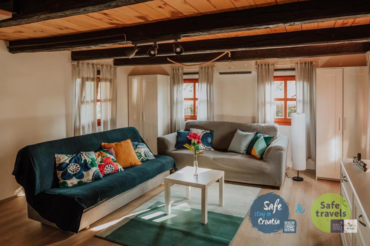 Villa Kuca Za Odmor Lang à Karlovac Extérieur photo
